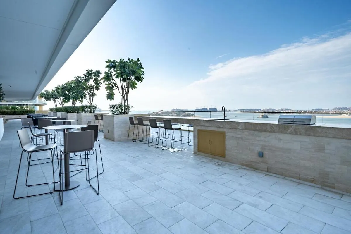 Homes & Beyond I Modernistic 1Br With Beachfront Дубай