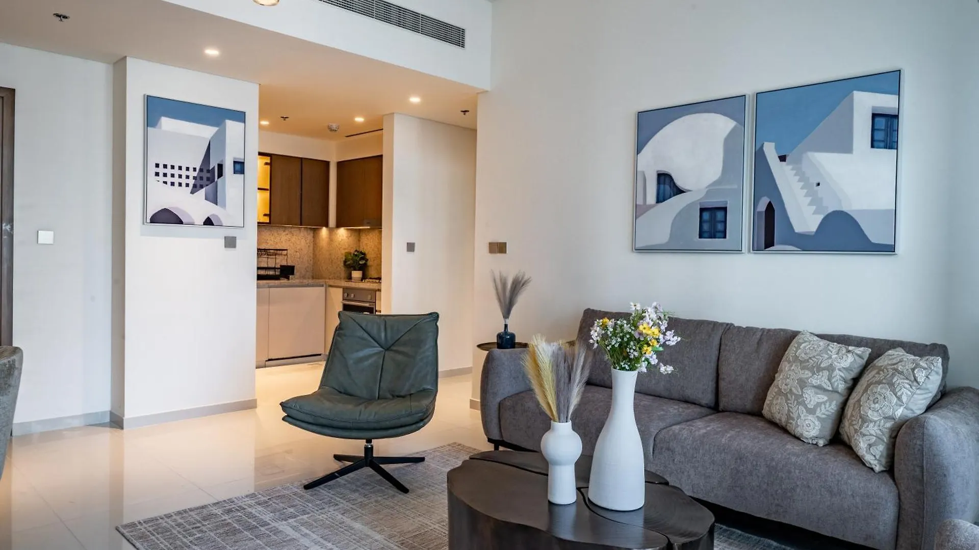 Homes & Beyond I Modernistic 1Br With Beachfront Дубай