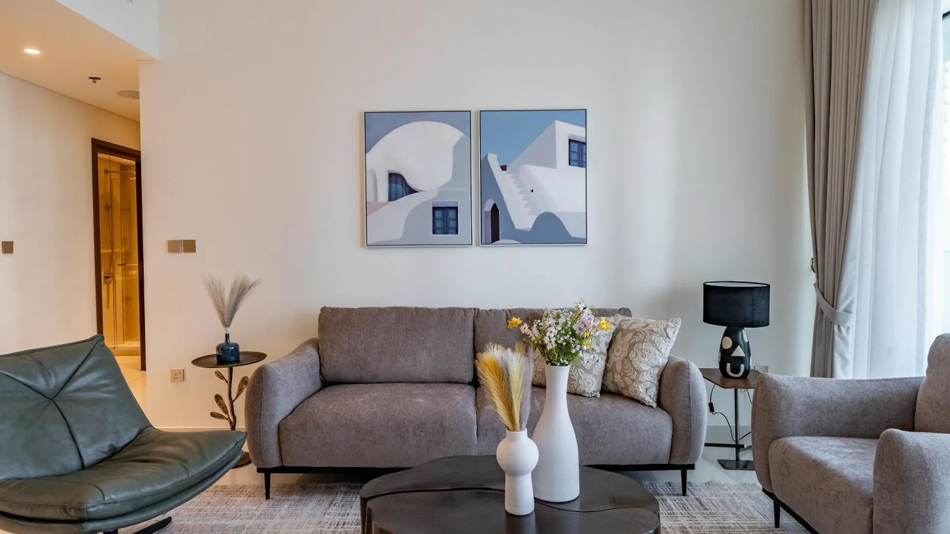 Апартаменты Homes & Beyond I Modernistic 1Br With Beachfront Дубай