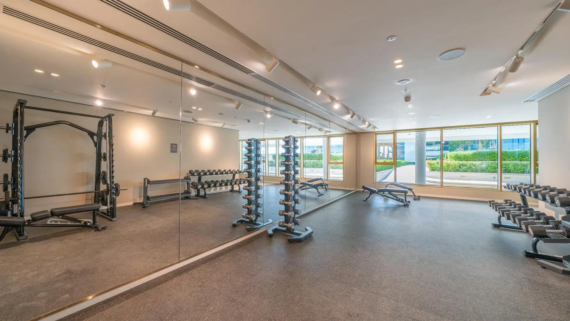 דובאי Homes & Beyond I Modernistic 1Br With Beachfront דירה